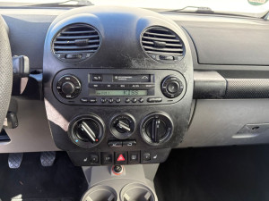 Volkswagen New Beetle 