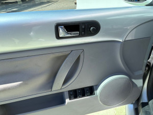 Volkswagen New Beetle 