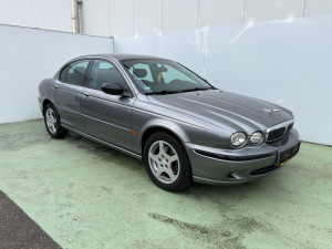 Jaguar X-Type 