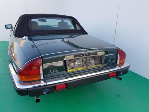 Jaguar XJ12 